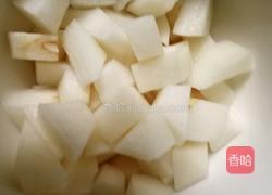 银耳雪梨红枣枸杞粥的做法图解3