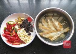香煎咸鱼的做法图解1