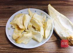 榴莲排骨汤的做法图解2