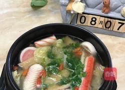 娃娃菜粉丝丸子汤的做法图解5