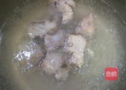 香菇瑶柱排骨粥的做法图解1