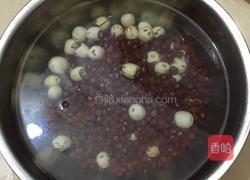莲子红豆小米粥的做法图解2