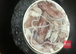 葱爆鱿鱼的做法图解3