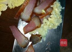 腊肉炒白菜的做法图解1