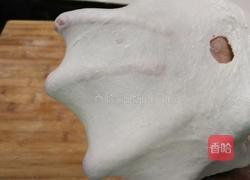 豆沙面包的做法图解2