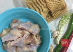 鸡翅根兰花干的做法图解1