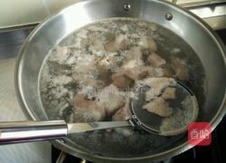 蒜蓉辣椒酱蒸排骨的做法图解1