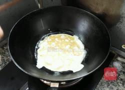 金针菇炒蛋的做法图解3
