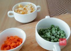 蚝油玉米豌豆粒的做法图解1