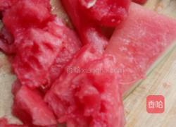 冰镇西瓜牛奶的做法图解2