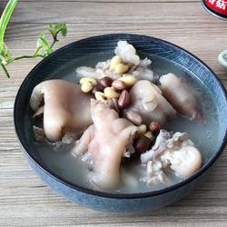 黄豆花生炖猪蹄的做法[图]