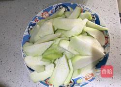 丝瓜烧肉圆的做法图解2