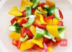 鸡胸炒彩椒的做法图解1