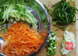 炸酱盖浇饭的做法图解2