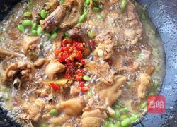 仔鸡烧毛豆米的做法图解12
