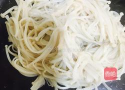 金针菇炒肉丝的做法图解8