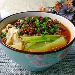黄瓜肉酱面的做法[图]