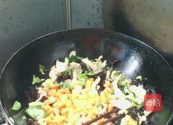 鸡脯肉炒杂蔬的做法图解6