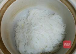 鸡汤砂锅米线的做法图解3