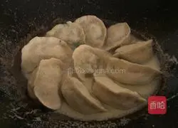 Illustration of how to make pot stickers 2