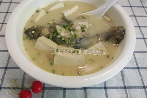 鲫鱼豆腐汤