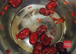 银耳百合甜品的做法图解3