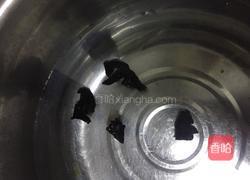 榨菜肉丝汤的做法图解1