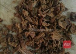 盐菜土豆汤的做法图解2