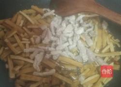 香干炒肉丝的做法图解6