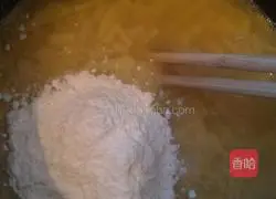 Illustration of how to make potato and egg pancakes 6