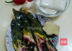 黄骨鱼烧豆腐的做法图解1