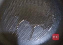 家常青椒炒肥肠的做法图解2