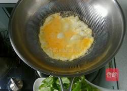 青椒黄瓜炒蛋的做法图解2