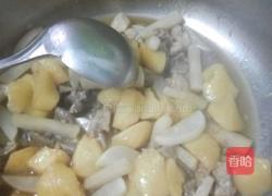 牛肉炖萝卜土豆的做法图解4