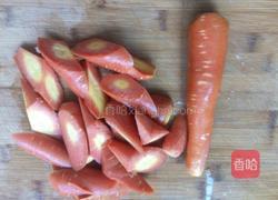 红萝卜炖牛肉的做法图解2