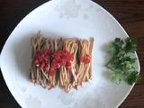 酸辣鸡蛋干的做法[图]