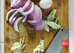 家常排骨汤面的做法图解1