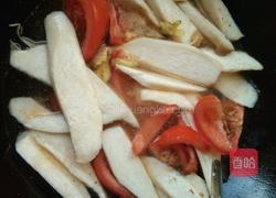 西红柿杏鲍菇鱼汤的做法图解4