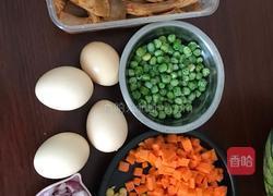 鸭食管炒饭的做法图解1