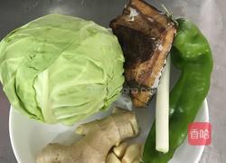 干锅手撕包菜的做法图解1