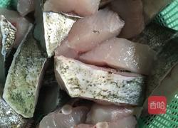 香菇酱焖鱼的做法图解1