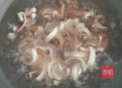 西芹炒墨鱼的做法图解2