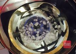 黄桃罐头的做法图解2