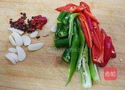 辣炒肥肠的做法图解1