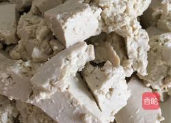 家常炖豆腐的做法图解1