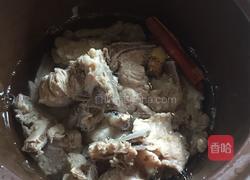 雪梨炖排骨的做法图解4