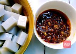 老干妈烧凉粉的做法图解3