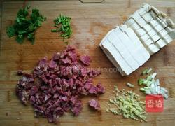 牛肉酱炖豆腐的做法图解2