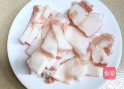 五花肉炒藕尖的做法图解2