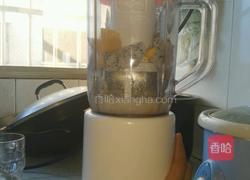 白心火龙果汁的做法图解3